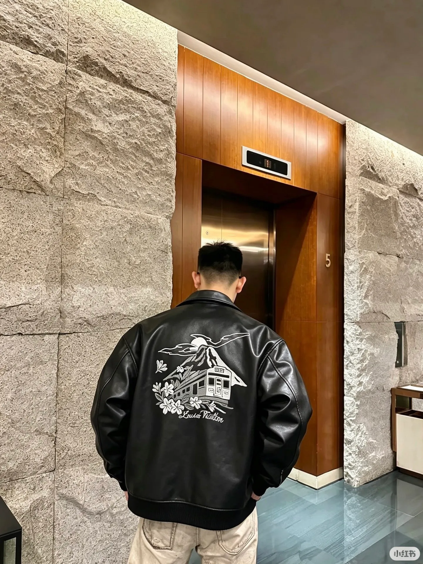 Louis Vuitton/Louis Vuitton Mount Fuji Train Embroidered Lapel Leather Jacket